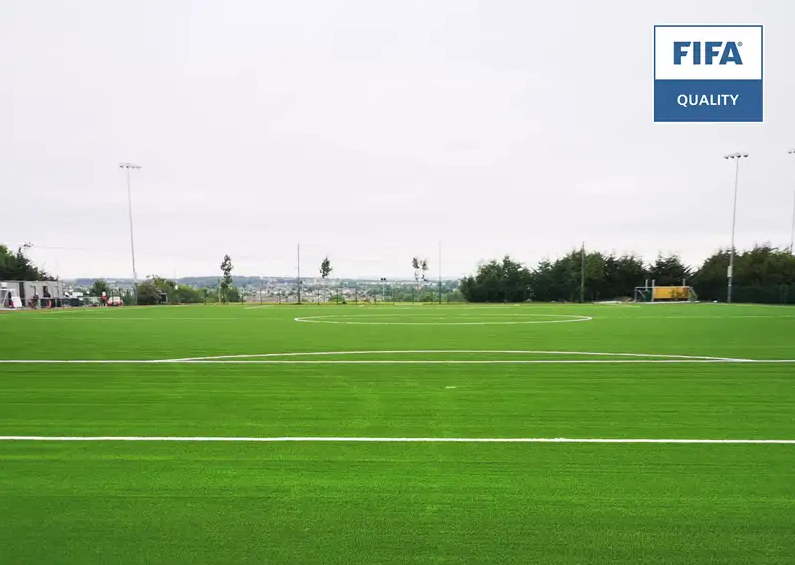 Artificial turf knowledge: how to choose the right adhesive!