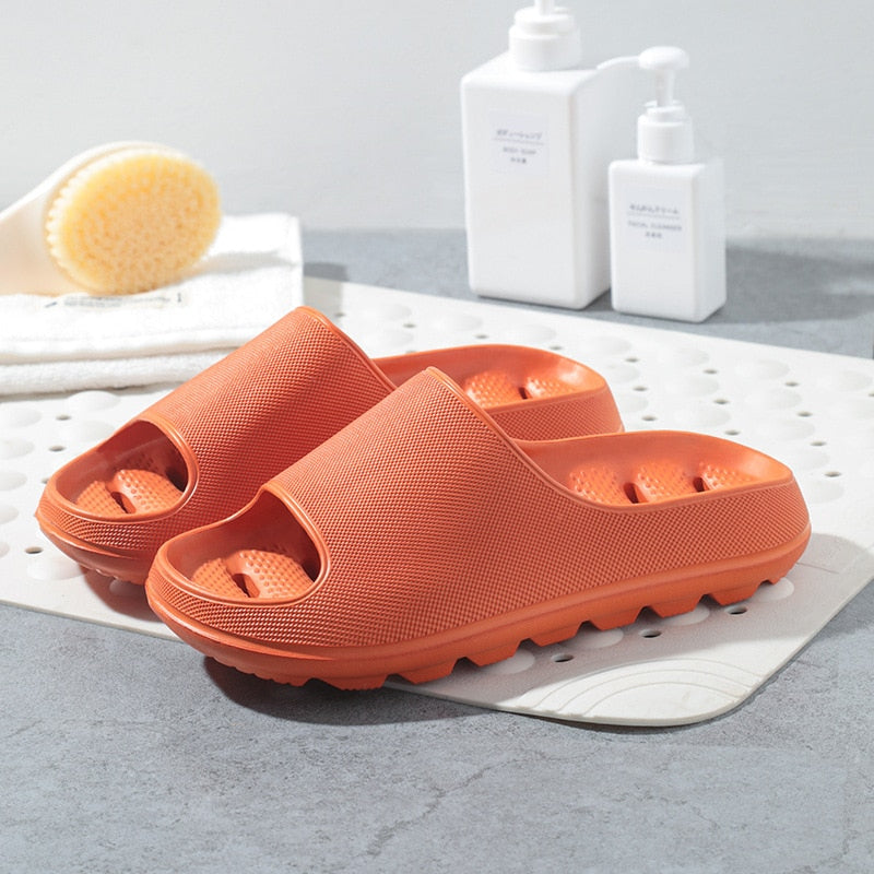 New 2021 Women Indoor Slippers Thick Sole Cut-out Summer Shoes Woman Men Bathroom Slides Soft EVA Lovers Home Platform Slipper