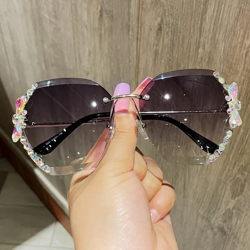 2021 Fashion Brand Design Vintage Rimless Rhinestone Sunglasses Women Men Retro Cutting Lens Gradient Sun Glasses Female UV400