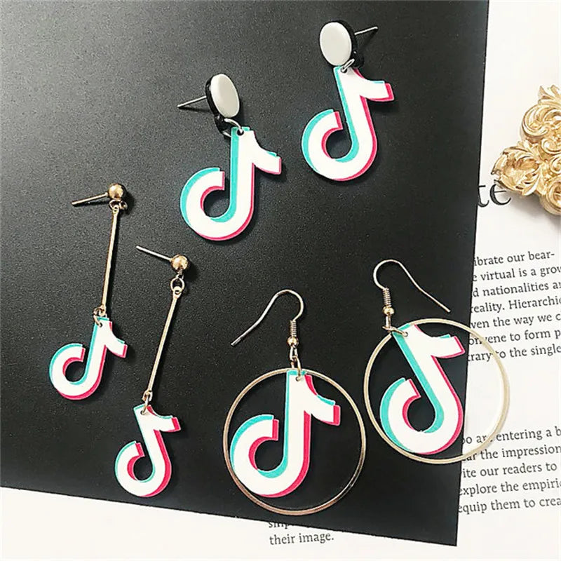 Hot Personality Geometric Music Dream Symbol Asymmetric Earrings Music Notes Ear Hook Crystal Silver Color Earrings For Women