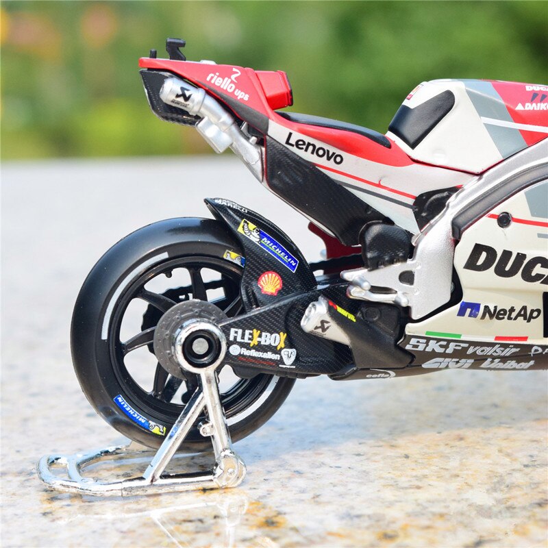 Maisto 1:18 2018 GP Racing Desmosedici RR Factory Racing Team 04