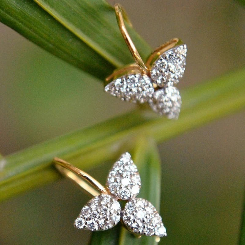 Huitan Simple and Stylish Leaf Shape Women Earring Dazzling Crystal Zircon Delicate Female Drop Earrings Daily Wearable Jewelry