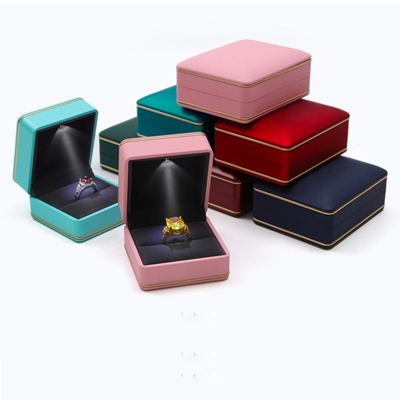 New Style Fashion Luxury Jewelry Box Custom Logo Engagement Wedding Rings Pendants Boxes Jewellery Gift Case With Led Light