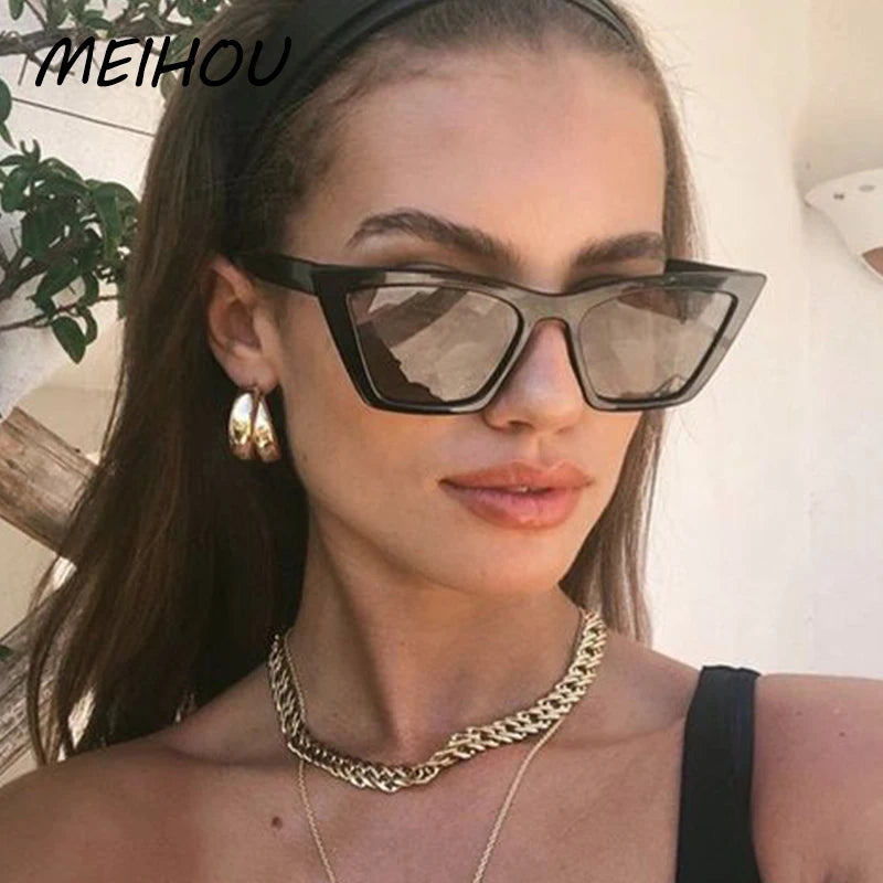 White Sexy Cat Eye Sunglasses Women Vintage Small Cateye Sexy Eyewear Sunglasses For Ladies 80s 90S Trendy Stylish Glasses