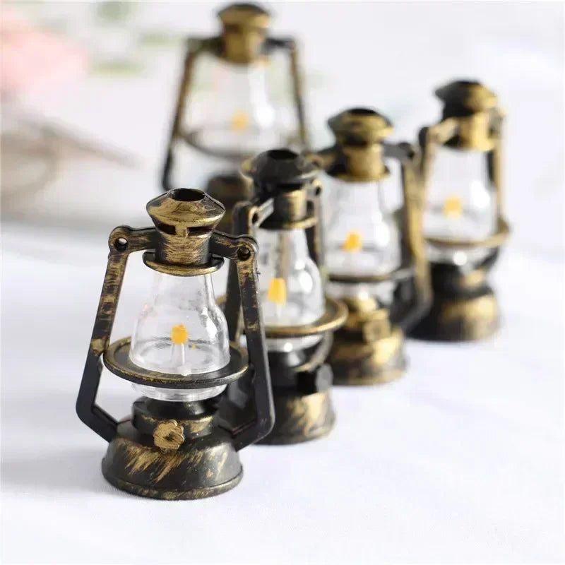 5/10PCS 37x54mm Scale Mini Kerosene Lantern Decor Miniature Oil Lamp Ornaments Fairy Garden AccessoriesHome Decoration