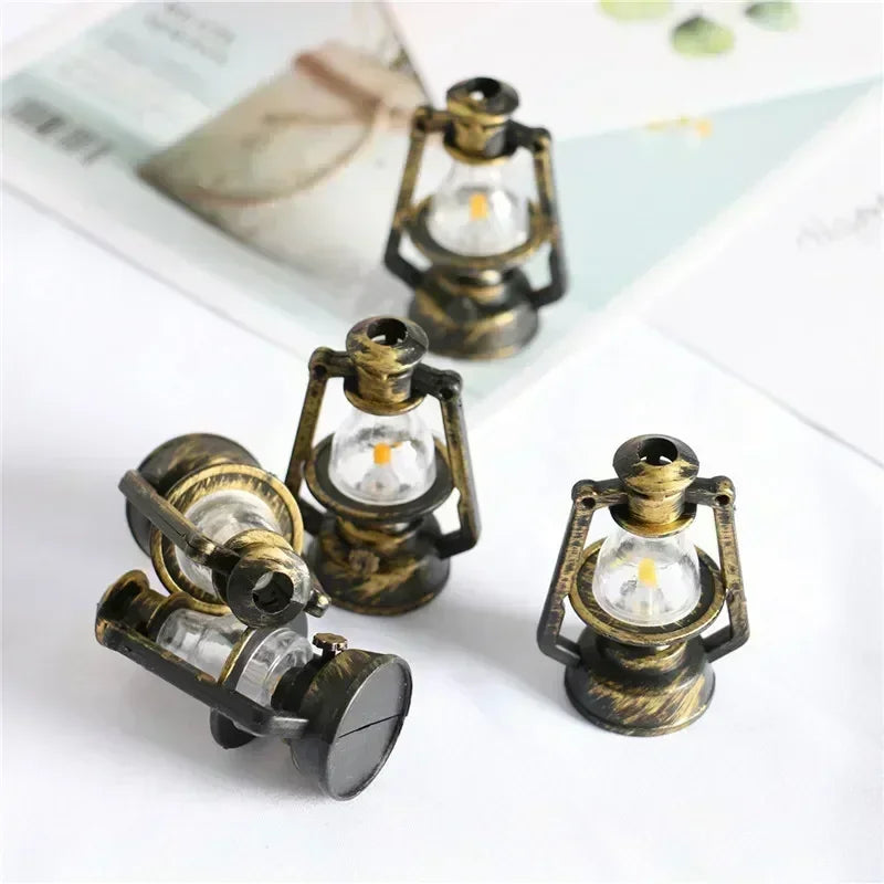 5/10PCS 37x54mm Scale Mini Kerosene Lantern Decor Miniature Oil Lamp Ornaments Fairy Garden AccessoriesHome Decoration