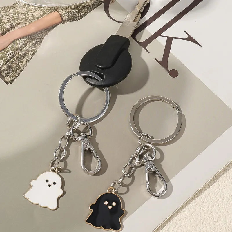 1/2pcs Kawaii Ghost Keychain Black White Cute Ghost Couple Key Chains Trendy Car Key Ring Bag Accessories Gift Halloween Party