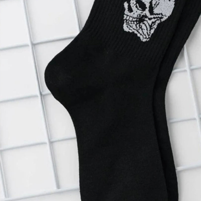 5/10 Pairs Men Skull Pattern Fashion Versatile Crew Socks, Halloween Dy, For Daily Life