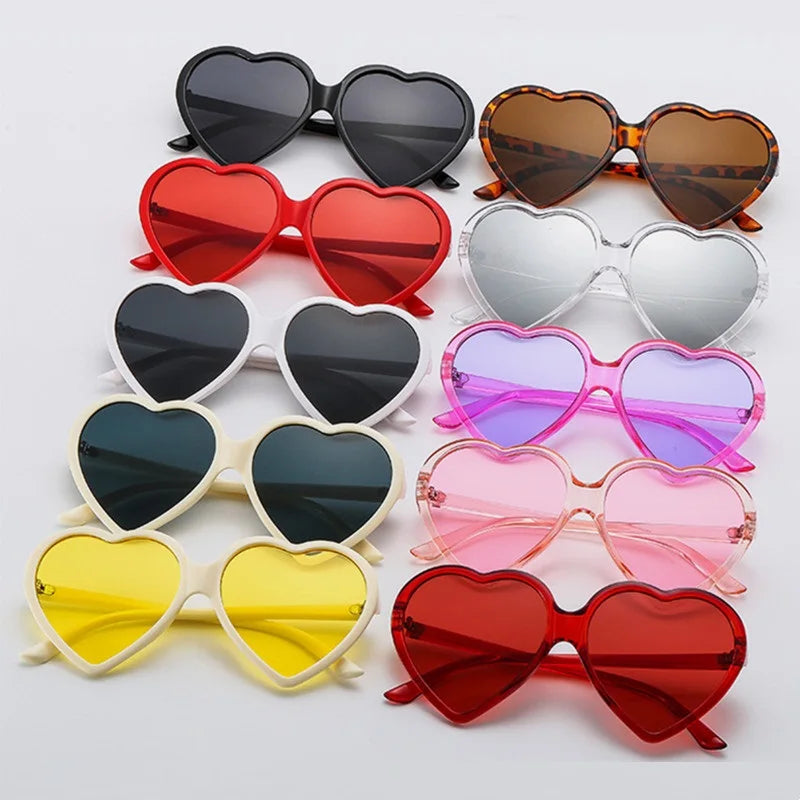 New Trendy Big Heart Shape Sunglasses Women Sexy Fashion Black Oversized Sun Glasses for Female Male Party Travel Shades Eyewear