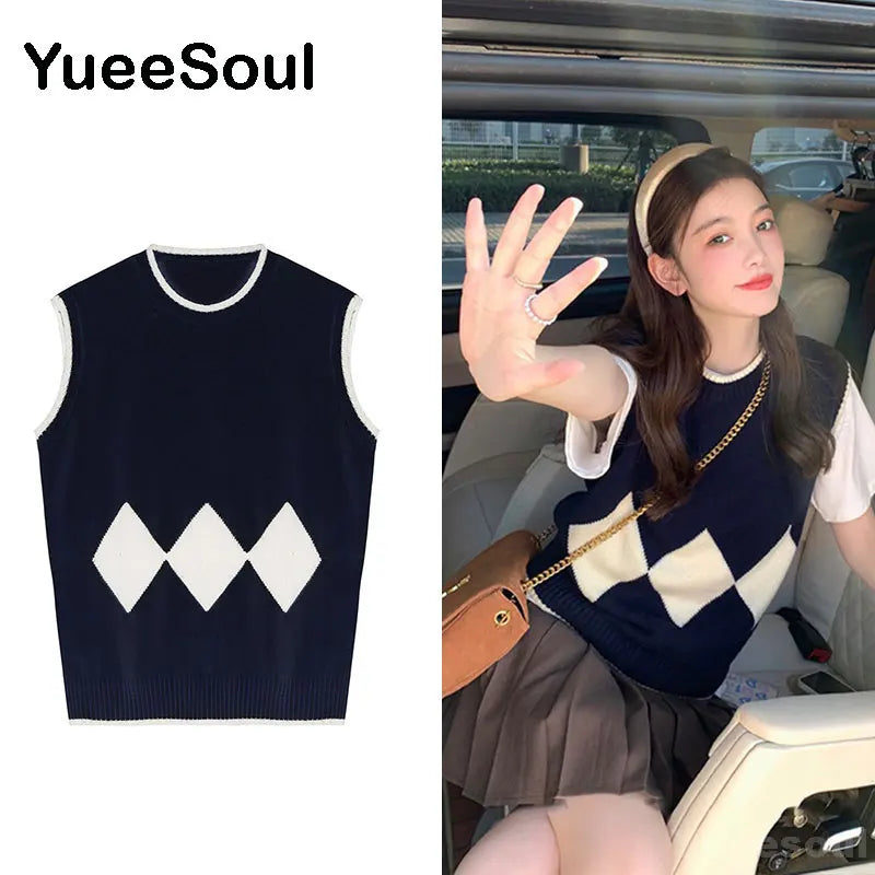 Y2K Aesthetic Vintage Sweater Vest 2023 New Loose Knitted Female Waistcoat Printed Sleeveless Loose Casual Oversized Tops