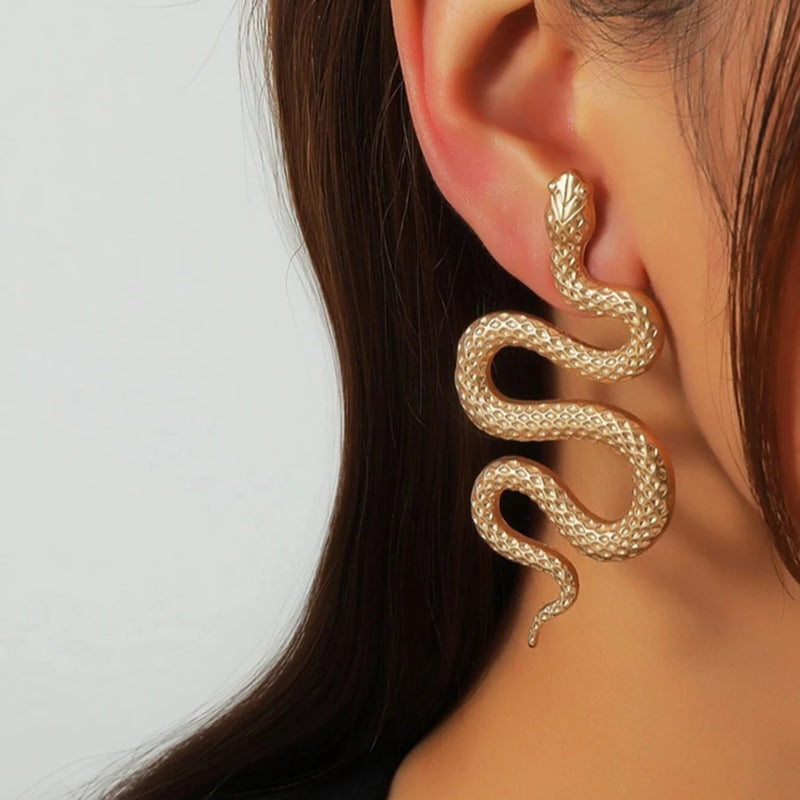 Fashion Trend Gothic Dark Exaggerated Snake Shaped Pendant Earrings for Women Temperament Personality Girl Jewelry Accessories