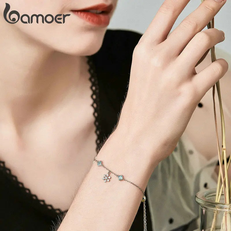 Bamoer 925 Sterling Silver Winter Snowflake Bracelet Blue Cubic Zircon Snowflower Chain Link Bracelet for Women Jewelry BSB001
