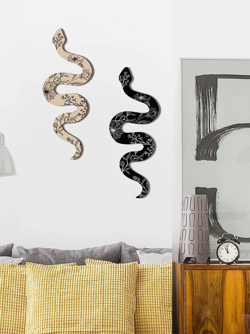 Cute Snake Room Wall Decor Boho Witchy Wooden Snake Wall Hanging Wall Art for Apartment Bedroom Living Room Christmas Decoration