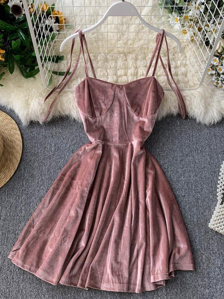 YuooMuoo Elegant Vintage Gothic Spaghetti Strap Dress 2022 Early Fall Basic Women Short Party Dresses Slim High Waist Mini Dress