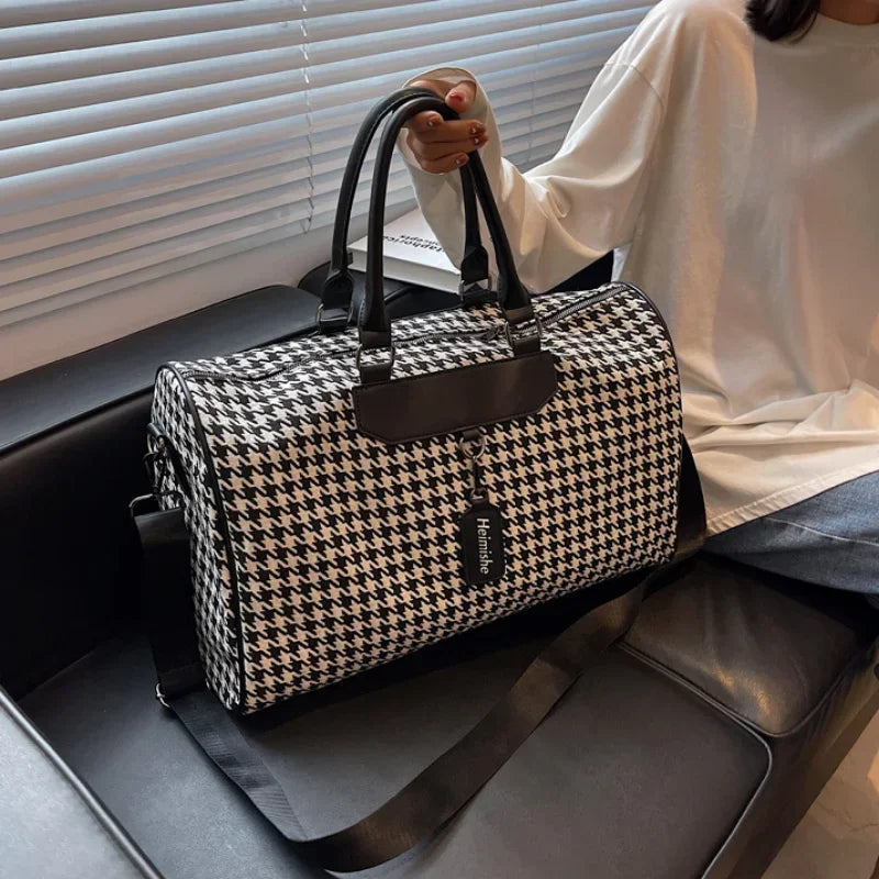 Travel Duffle Large Capacity Women Fitness Sports Bag Dry and Wet Luxury Hand Luggage Bag Female Designer Weekend Bag Travel