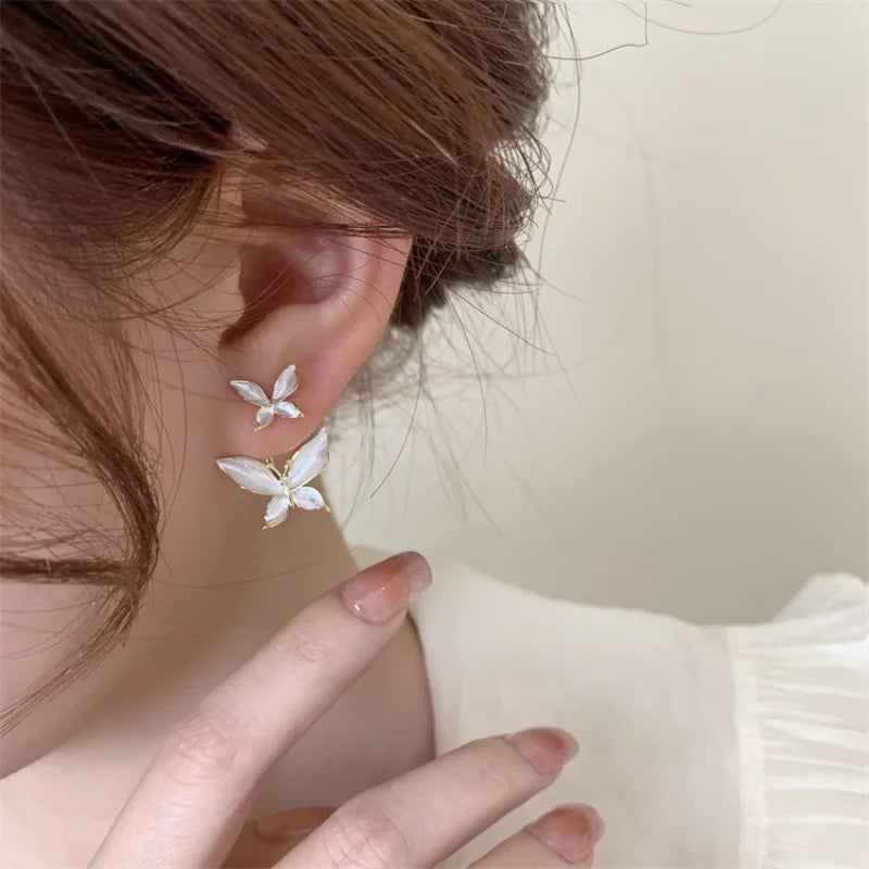 Woman's Unique Butterfly Flower Epoxy Earrings Metal Minist Stud Earrings Lightning Shape Exquisite Daily Jewelry Simple Style