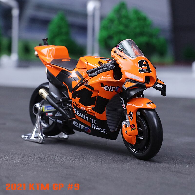 Maisto 1:18 2018 GP Racing Desmosedici RR Factory Racing Team 04