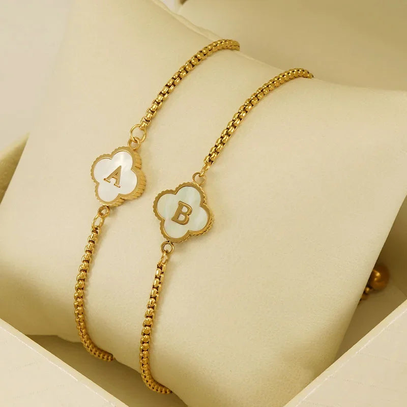 Stainless Steel Bracelet A-Z Initial Letter Clover Bracelets Mother Of Pearl Flower Pulseras Mujer Gold Color Jewelry for Women