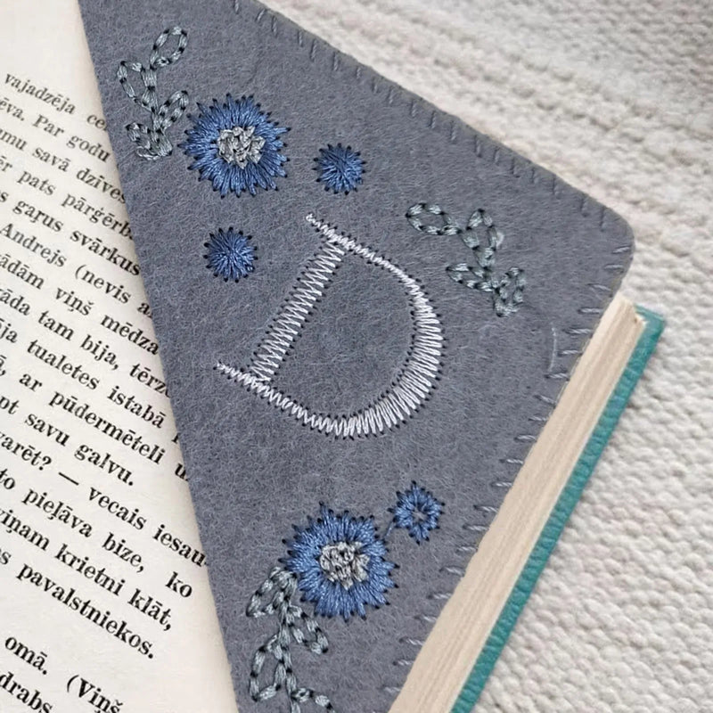 🔖 26 Letters Elegant Personalized Hand Embroidered Corner Bookmark Four Seasons Fun Bookmark Stationery Organizer Drawers