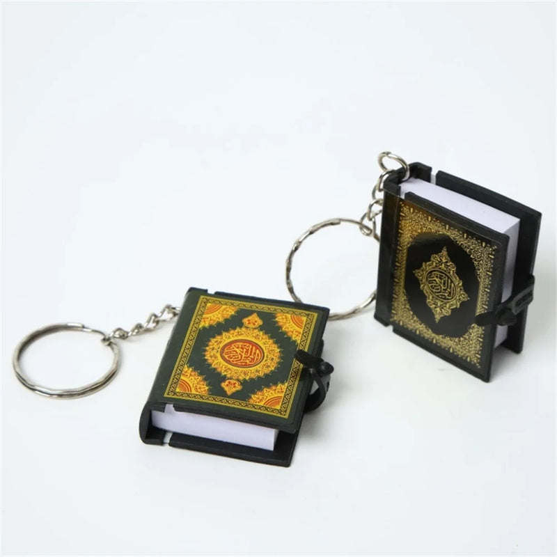 1Pcs New Muslim Keychain Resin Islamic Mini Ark Quran Book Real Paper Can Read Pendant Key Ring Key Chain Religious Jewelry