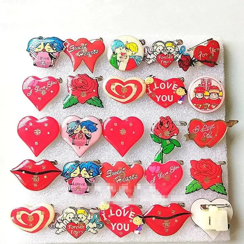25pcs Party Love LED Flashing Brooch Pin Cartoon Light up Glow Badge Gift Cosplay Navidad Wedding Festival Halloween Christmas