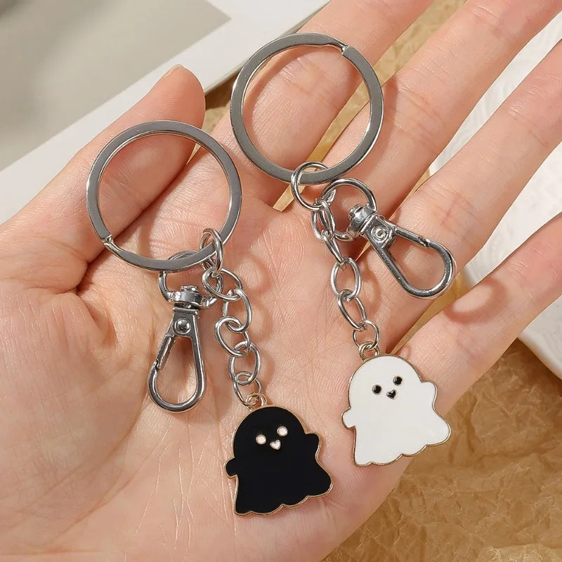 1/2pcs Kawaii Ghost Keychain Black White Cute Ghost Couple Key Chains Trendy Car Key Ring Bag Accessories Gift Halloween Party