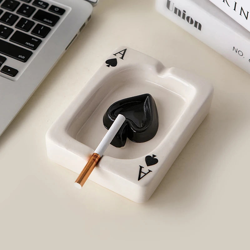 Creative Playing Card Ashtray Home Decoration Modern Meeting Room Desk Ornaments Simple Smoking Accessories Decorative Ash Tray