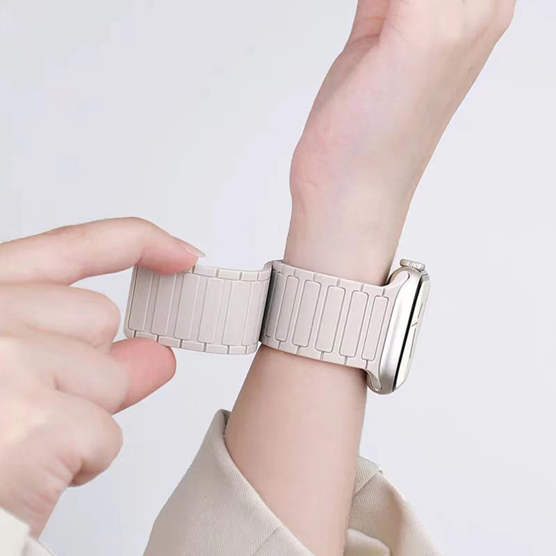 Magnetic Strap for Apple Watch Band 44mm 49mm 45mm 41mm 40mm Silicone Bracelet for IWatch Ultra 2 Series 9 8 7 6 5 4 SE 3 42mm