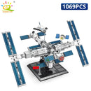HUIQIBAO Aviation Spaceport Model Space Shuttle Rocket Launch Center Construction Building Blocks MOC Spaceship Kids Bricks Toy
