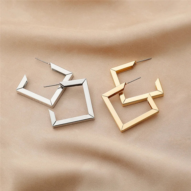 Retro Minimalist Square Earrings Irregular Hoop Earrings New Exaggerated Cool Girl Fashion Earring for Women  Accessories 2022