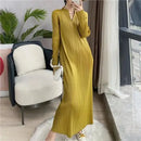 Pleated Dress Women's Long Sleeve Spring and Autumn 2023 New V-Neck Bottom Skirt Slim Fit Long Dress