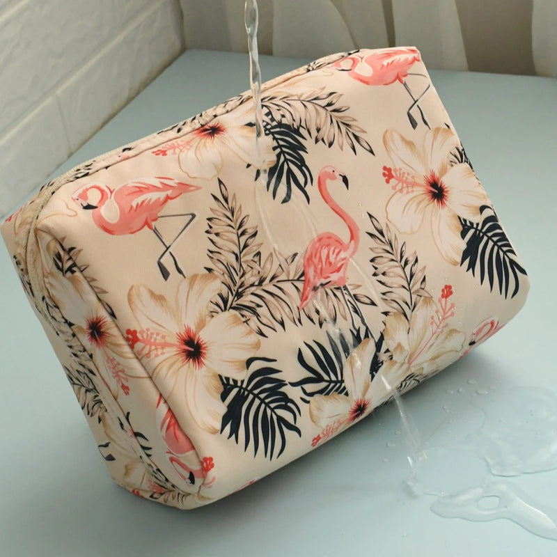 Large Flamingo Print Waterproof Cosmetic Bag for Travel Organized Storage Pouch Makeup Bags with Multiple Compartments