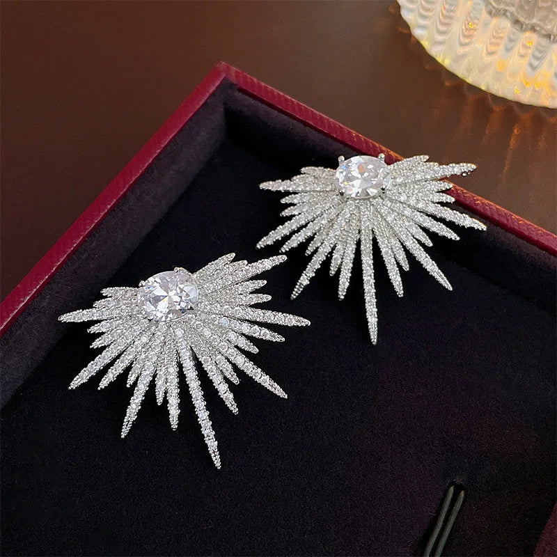 New Arrival Earrings For Women Temperament White Zircon Rhinestones Unique Design Brand Earings Fashion Jewelry Bijoux AE210