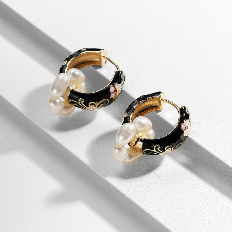 New Fashion Enamel Flower Huggie Hoop Earrings for Women Vintage Boho Circle Small Earrings Statement Jewelry 2022 Brincos Gifts