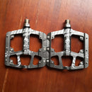 Neue CNC-Aluminiumlegierung versiegelt 3 Lager Anti-Rutsch-Fahrradpedale Flachfuß Ultraleicht Mountainbike Pedale MTB Fahrradteile