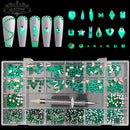 21 Grids Crystals Diamonds Nail Strasssteine ​​Set 3100pcs FlatBack Strasssteine ​​Kit funkelnde Nail Art mit 1 Stift für Dekorationen