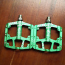 Neue CNC-Aluminiumlegierung versiegelt 3 Lager Anti-Rutsch-Fahrradpedale Flachfuß Ultraleicht Mountainbike Pedale MTB Fahrradteile