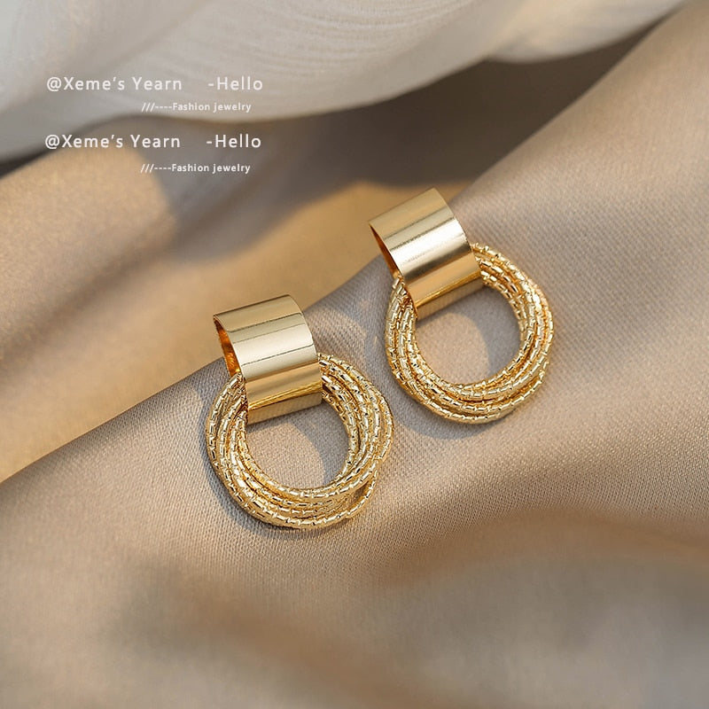Pendientes colgantes de círculo pequeño múltiple de Color dorado metálico Retro, joyería 2022, pendientes inusuales para fiesta de boda a la moda para mujer
