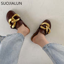 SUOJIALUN New Brand Design Goldkette Damen Slipper Closed Toe Slip On Mules Schuhe Round Toe Low Heels Casual Slides Flip Flop