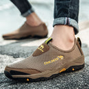 Sommer Mesh Schuhe Herren Turnschuhe Plus Größe Leichte Atmungsaktive Wanderschuhe 2022 Neue Slip-On Bequeme Lässige Herrenschuhe
