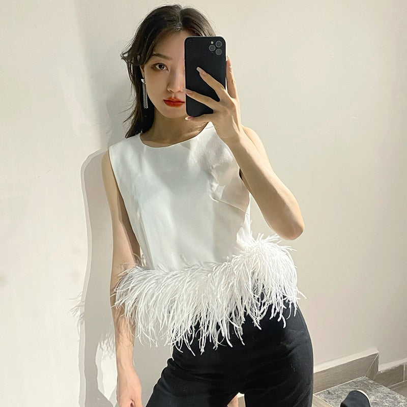 TWOTWINSTYLE negro Patchwork plumas moda coreana camisa Top mujeres cuello redondo sin mangas Slim Tops mujer 2021 ropa de verano