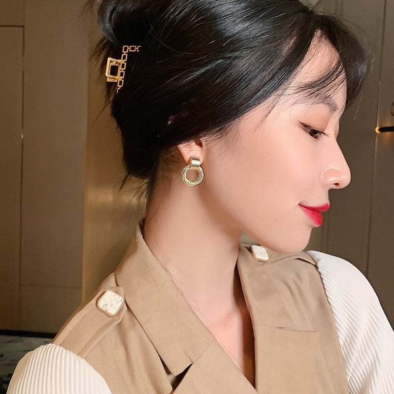 Retro Metallic Gold Colour Multiple Small Circle Pendant Earrings 2022 Jewelry fashion Wedding Party Unusual Earrings For Woman