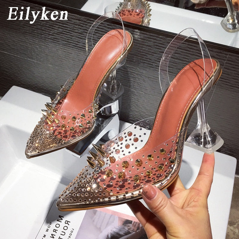 Eilyken 2022 nuevo oro plata PVC transparente remache diamante bombas sandalias Perspex talón puntiagudo cristal plata boda bombas