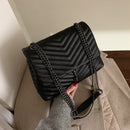 Modedesigner Frauen Kette Pu-Leder Umhängetasche Hochwertige Damen Crossbody Taschen für Frauen Casual Kleine Messenger Bags