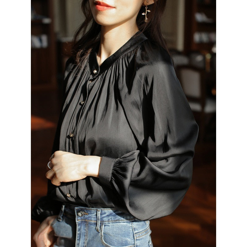 Pearl White Satin Shirt Frauen Frühling Sommer Langarm Kunstseide Bluse Damen Mode Damen Tops Lose Vintage Shirts Blusa