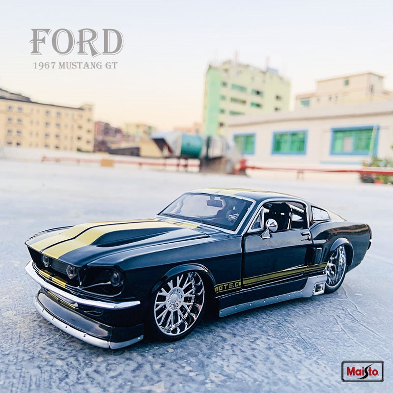 Maisto 1:24 Neuer heißer Verkauf 1967 Ford Mustang GT Simulation Legierung Automodell Handwerk Dekoration Sammlung Spielzeug Werkzeuge Geschenk