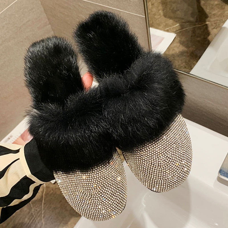 Pantuflas de mujer para casa de lujo 2023 con diamantes de imitación de piel de cristal de invierno para el hogar para mujer al aire libre mulas zapatos planos deslizantes para mujer