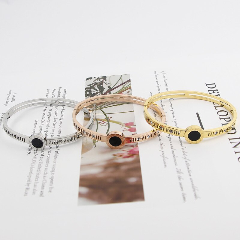 New six crystal hollow Roman numerals Bracelet Bracelet ladies versatile titanium Bracelet Bracelet for women fashion jewelry