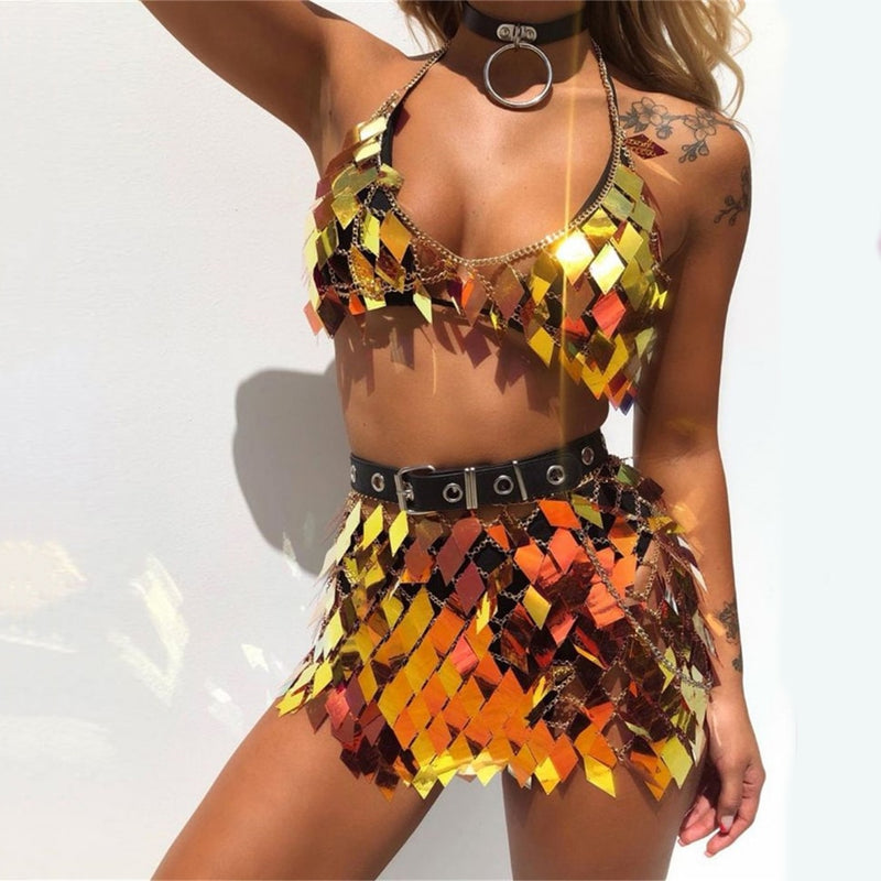 Lentejuelas rómbicas Lady Outfits Halter con cuello en V sin espalda Camis Sexy Hollow Out Mini falda Summer Fashion Rave Festival Body Chain Set