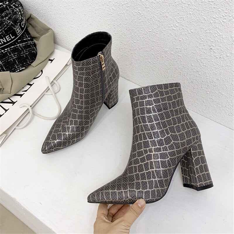 New Winter quality snake ankle boots for women pointed toe high heels boots simple zipper fashion shoes woman 2019 Spring 32-43